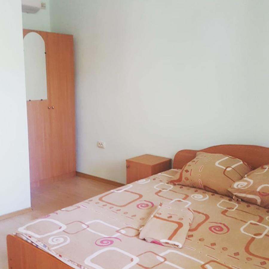 Sun Hotel Guest House Pizunda Exterior foto